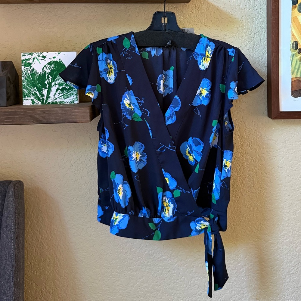Banana Republic Petites Ruffle Short Sleeve Wrap Blouse